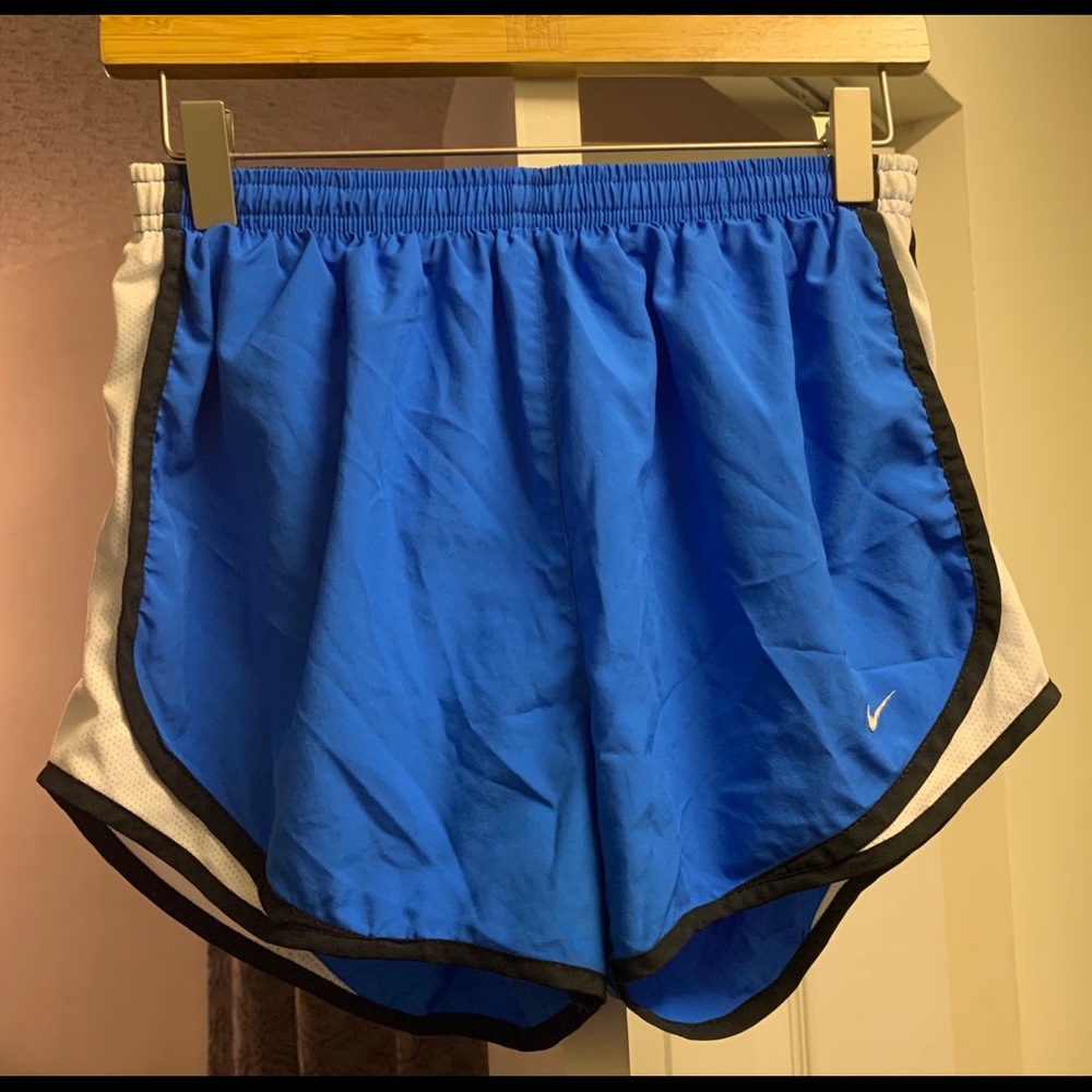 Nike Women's Dry Tempo Running Shorts Size Medium
